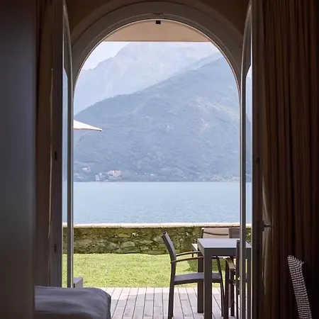 Beautiful Overlooking Villa *