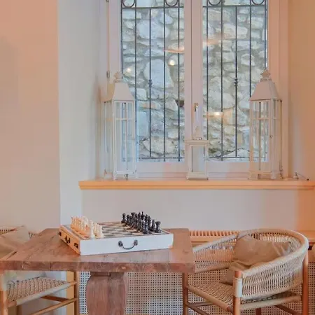 Beautiful Overlooking Villa Musso