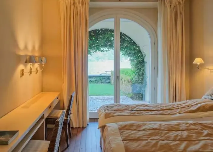 Villa Beautiful Overlooking *