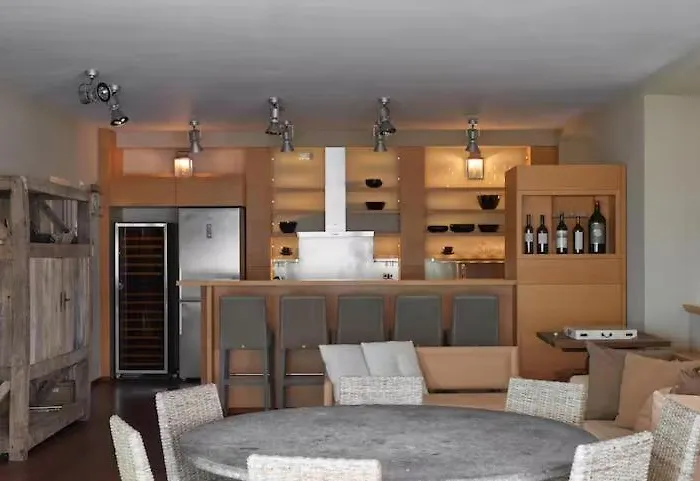 Beautiful Overlooking *