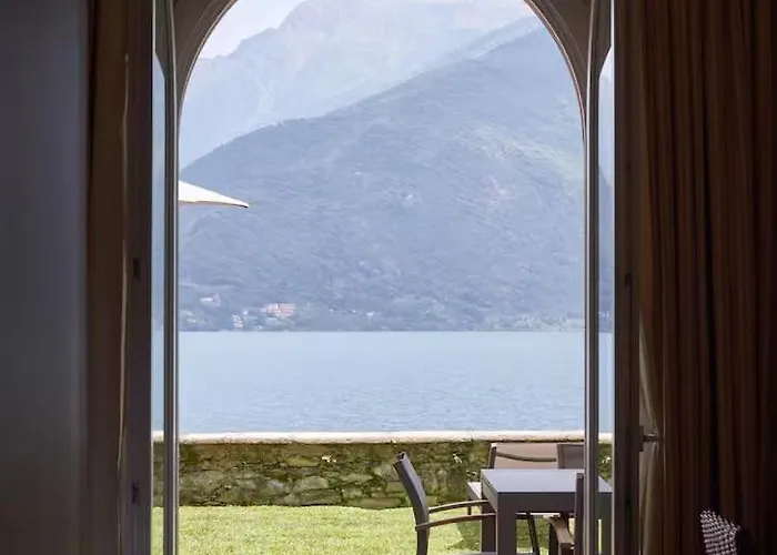 Beautiful Overlooking Villa *