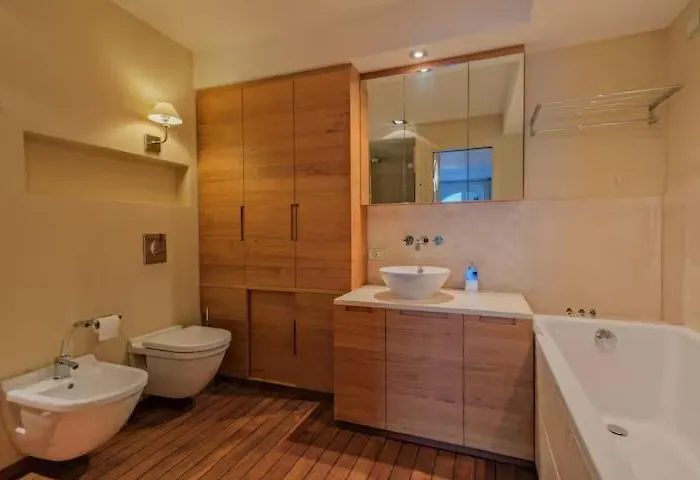 Beautiful Overlooking Villa *