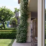 Beautiful Overlooking Villa